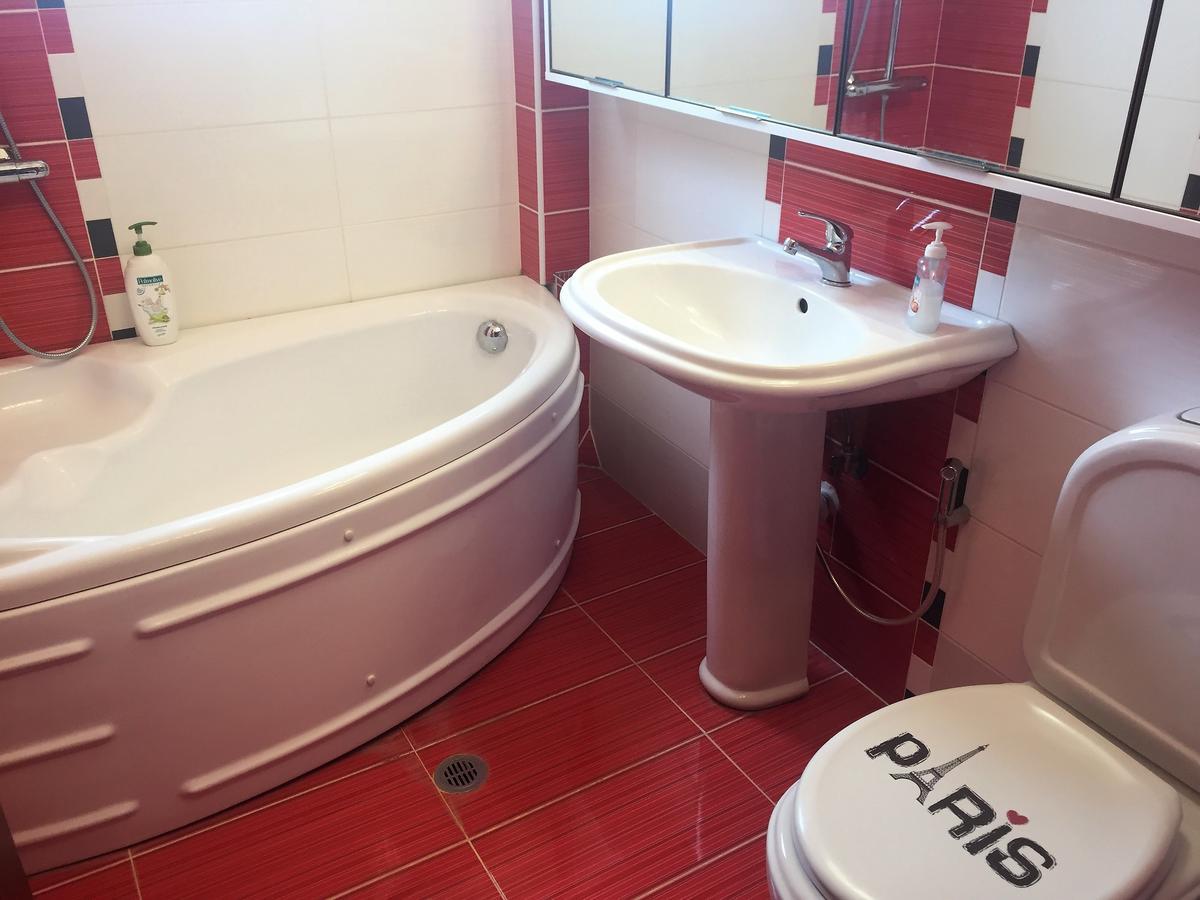Apartment Royal King And Queen For Luxury Life Sarandë