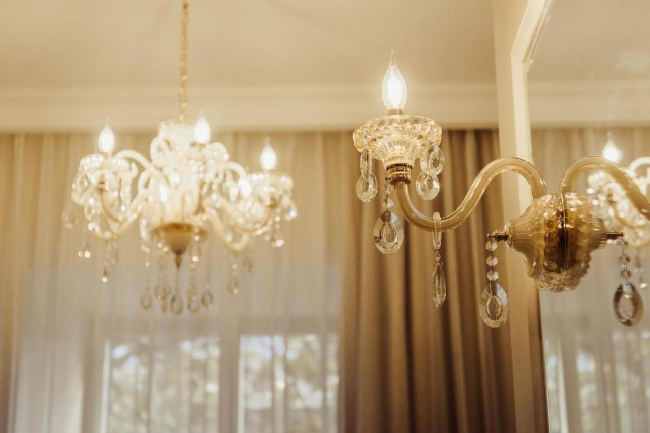 Apartment Royal King And Queen For Luxury Life